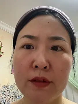 Snapshot of xiaorou88 chatting on 05/13/26, 01:58 xiaorou88 online show from 05/13/26, 01:58