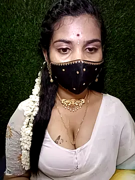 Snapshot of Nithyatamil chatting on 04/18/26, 07:58 Nithyatamil online show from 04/18/26, 07:58