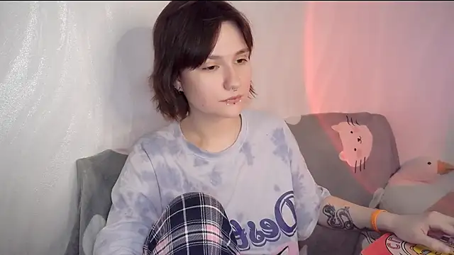 Snapshot of UwuJudy_Osas chatting on 04/14/26, 10:38 UwuJudy Osas online show from 04/14/26, 10:38