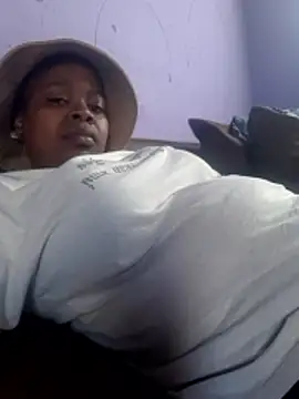 Snapshot of bigboobylicious chatting on 05/26/26, 12:56 bigboobylicious online show from 05/26/26, 12:56