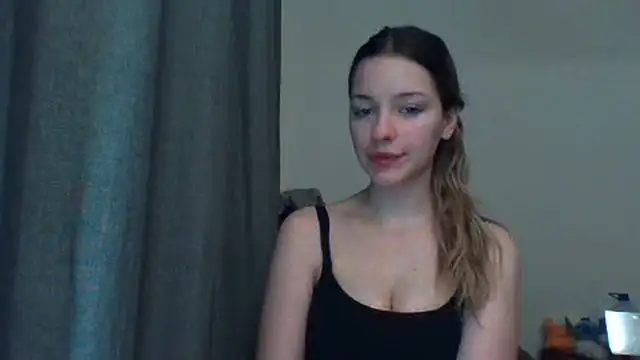 Snapshot of EvelineMagnetic chatting on 06/16/26, 08:33 EvelineMagnetic online show from 06/16/26, 08:33
