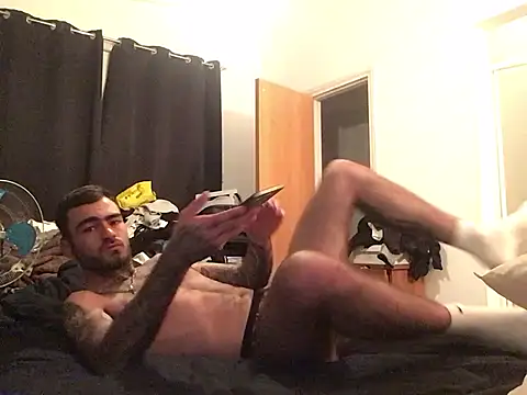 Snapshot of jacobsex221 chatting on 05/13/26, 11:33 jacobsex221 online show from 05/13/26, 11:33