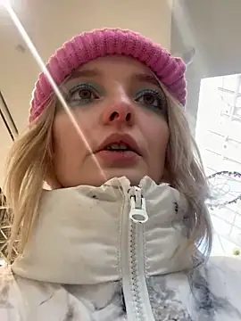 aka Blonde online show from 02/12/26, 05:46