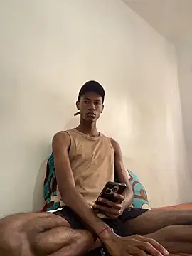 twink gabrielll online show from 05/08/26, 01:38