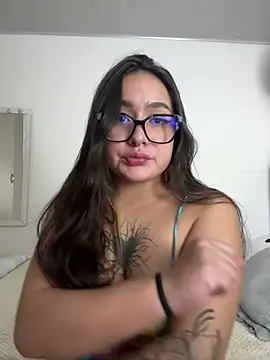 Snapshot of Diosa_lunar1 chatting on 04/19/26, 10:23 Diosa lunar1 online show from 04/19/26, 10:23