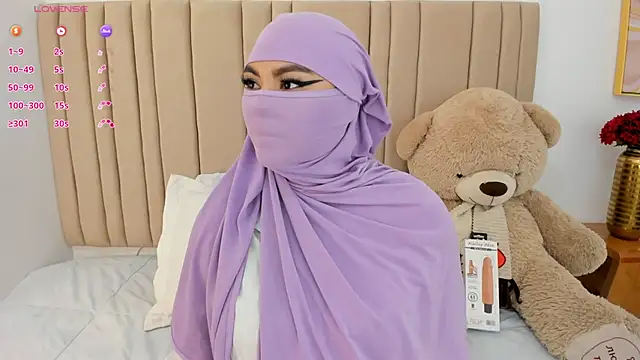 Snapshot of _seelena chatting on 02/12/26, 11:49 seelena online show from 02/12/26, 11:49