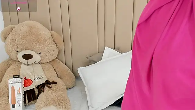 Snapshot of _seelena chatting on 02/16/26, 12:12 seelena online show from 02/16/26, 12:12