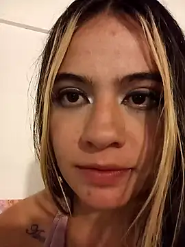 Snapshot of Megan_nica chatting on 02/22/26, 03:18 Megan nica online show from 02/22/26, 03:18