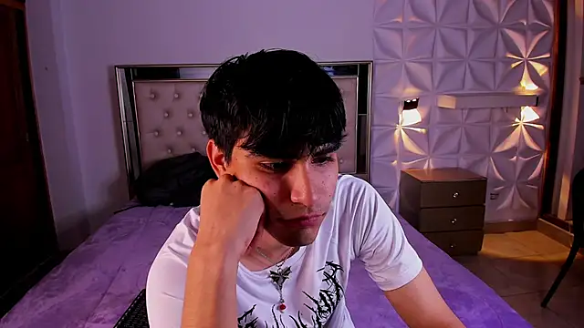 Snapshot of IamJuanJoc chatting on 03/12/26, 03:45 IamJuanJoc online show from 03/12/26, 03:45