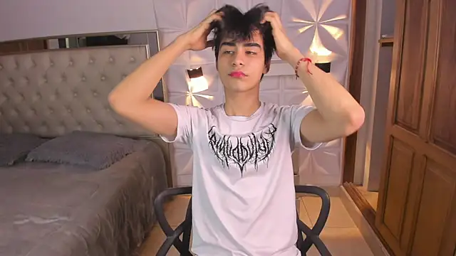 Snapshot of IamJuanJoc chatting on 04/07/26, 03:29 IamJuanJoc online show from 04/07/26, 03:29