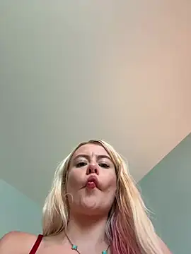 Snapshot of blondebunny999_999 chatting on 06/12/26, 08:52 blondebunny999 999 online show from 06/12/26, 08:52