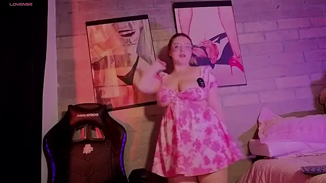 Snapshot of Mia_Franklyn chatting on 03/08/26, 02:04 Mia Franklyn online show from 03/08/26, 02:04