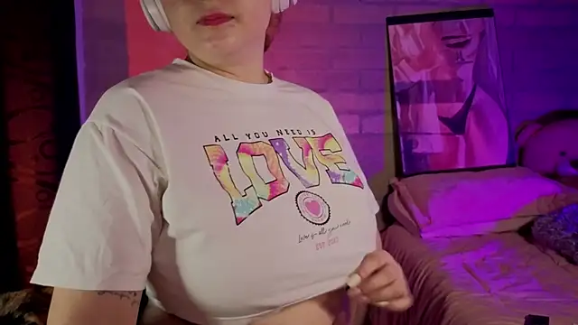 Mia Franklyn online show from 03/29/26, 12:43