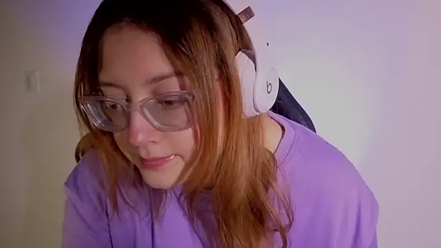 Snapshot of Mia_Franklyn chatting on 04/24/26, 02:14 Mia Franklyn online show from 04/24/26, 02:14