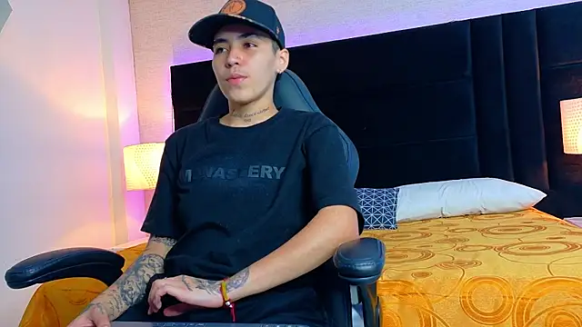 Raven Cox online show from 01/10/26, 05:53