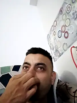 Snapshot of ashleellaunda7582 chatting on 03/19/26, 03:38 ashleellaunda7582 online show from 03/19/26, 03:38