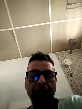 Snapshot of ashleellaunda7582 chatting on 03/27/26, 10:04 ashleellaunda7582 online show from 03/27/26, 10:04