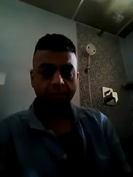 Snapshot of ashleellaunda7582 chatting on 03/28/26, 04:12 ashleellaunda7582 online show from 03/28/26, 04:12