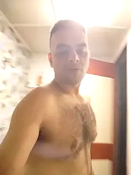 Snapshot of ashleellaunda7582 chatting on 04/05/26, 05:32 ashleellaunda7582 online show from 04/05/26, 05:32