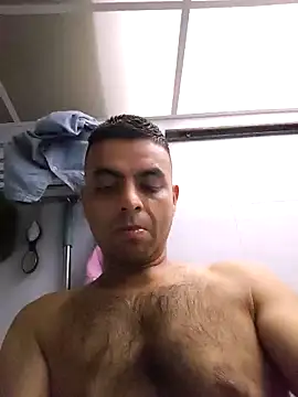 Snapshot of ashleellaunda7582 chatting on 04/06/26, 06:42 ashleellaunda7582 online show from 04/06/26, 06:42