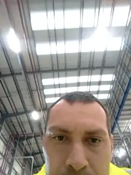 Snapshot of pacakiraly21 chatting on 05/12/26, 04:53 pacakiraly21 online show from 05/12/26, 04:53