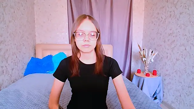 Snapshot of LolliStrawberry chatting on 04/09/26, 07:25 LolliStrawberry online show from 04/09/26, 07:25