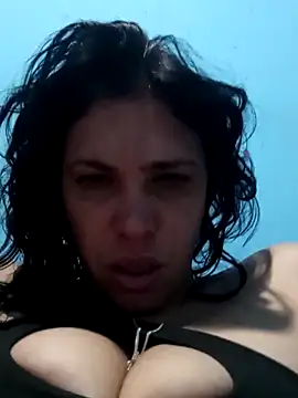 gaellymurlockx18 online show from 02/15/26, 08:02