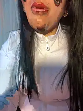 Snapshot of melissiaayzem chatting on 05/03/26, 06:14 melissiaayzem online show from 05/03/26, 06:14