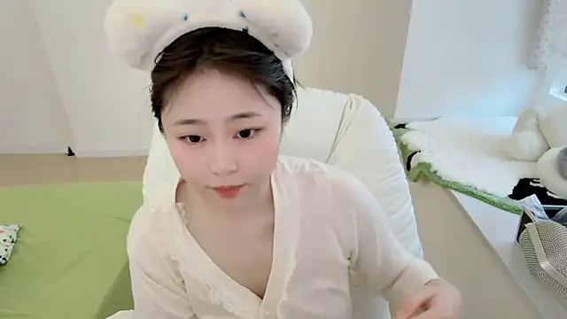 Snapshot of Onefiona chatting on 03/30/26, 06:47 Onefiona online show from 03/30/26, 06:47