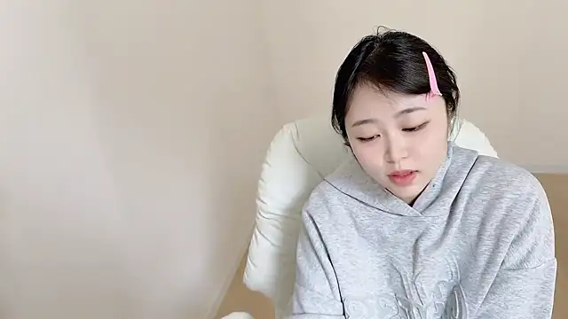 Snapshot of Onefiona chatting on 04/20/26, 06:27 Onefiona online show from 04/20/26, 06:27