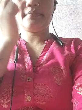 Snapshot of Zaara101 chatting on 06/24/26, 07:40 Zaara101 online show from 06/24/26, 07:40