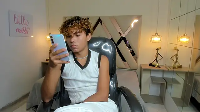 Snapshot of Anyelo_Twink chatting on 03/10/26, 08:47 Anyelo Twink online show from 03/10/26, 08:47