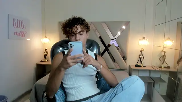 Snapshot of Anyelo_Twink chatting on 03/12/26, 08:15 Anyelo Twink online show from 03/12/26, 08:15