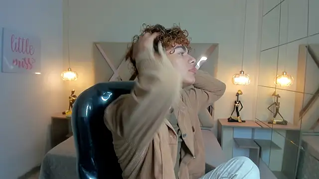 Snapshot of Anyelo_Twink chatting on 03/16/26, 08:35 Anyelo Twink online show from 03/16/26, 08:35