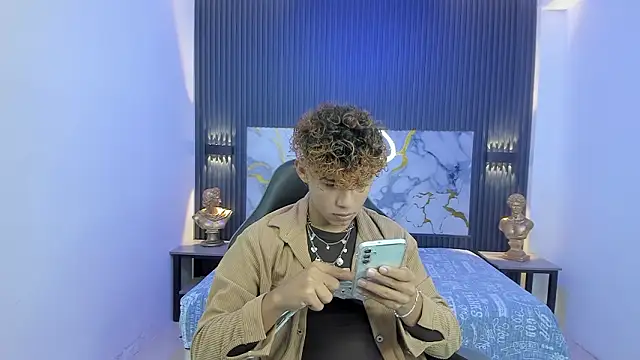 Snapshot of Anyelo_Twink chatting on 03/20/26, 04:17 Anyelo Twink online show from 03/20/26, 04:17