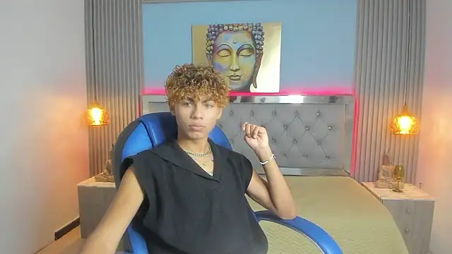 Snapshot of Anyelo_Twink chatting on 03/23/26, 06:17 Anyelo Twink online show from 03/23/26, 06:17