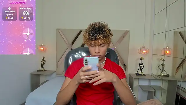 Snapshot of Anyelo_Twink chatting on 03/28/26, 05:07 Anyelo Twink online show from 03/28/26, 05:07