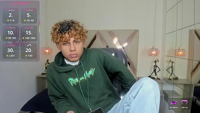 Snapshot of Anyelo_Twink chatting on 04/09/26, 04:12 Anyelo Twink online show from 04/09/26, 04:12