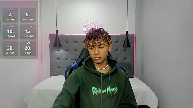 Snapshot of Anyelo_Twink chatting on 04/11/26, 10:36 Anyelo Twink online show from 04/11/26, 10:36