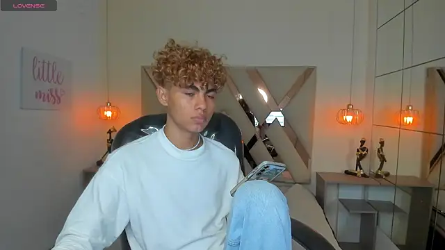 Anyelo Twink online show from 07/11/26, 04:26