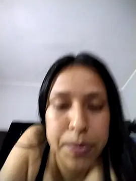 Snapshot of Aleja_1426 chatting on 03/12/26, 10:49 Aleja 1426 online show from 03/12/26, 10:49