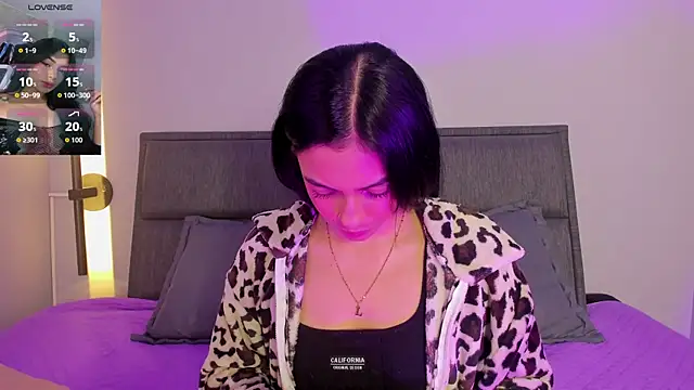 lilith petit  online show from 06/04/26, 12:44