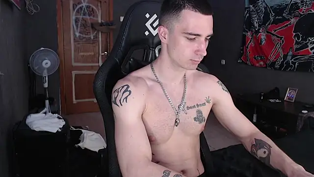 Snapshot of Jack_loveeee chatting on 06/13/26, 08:23 Jack loveeee online show from 06/13/26, 08:23
