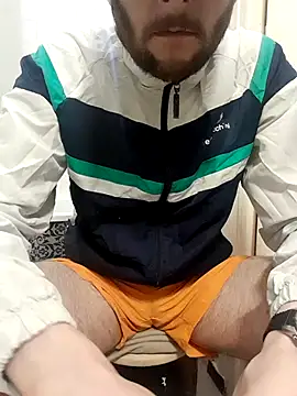 Snapshot of 80julien chatting on 01/18/26, 06:34 80julien online show from 01/18/26, 06:34