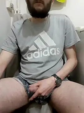 Snapshot of 80julien chatting on 02/03/26, 01:26 80julien online show from 02/03/26, 01:26