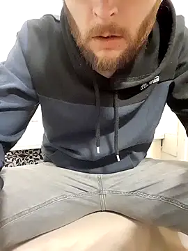 Snapshot of 80julien chatting on 02/07/26, 06:55 80julien online show from 02/07/26, 06:55