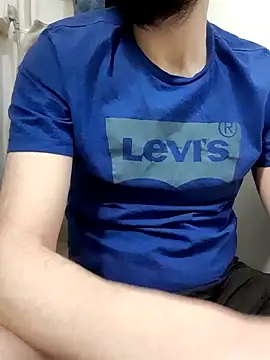 Snapshot of 80julien chatting on 02/08/26, 07:17 80julien online show from 02/08/26, 07:17