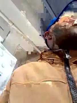 Snapshot of 80julien chatting on 02/16/26, 10:00 80julien online show from 02/16/26, 10:00