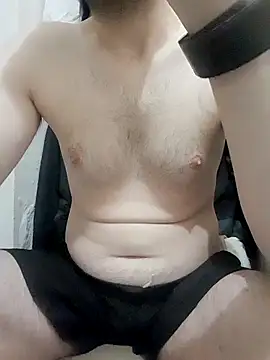 Snapshot of 80julien chatting on 02/21/26, 08:37 80julien online show from 02/21/26, 08:37