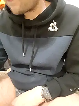 Snapshot of 80julien chatting on 02/23/26, 12:30 80julien online show from 02/23/26, 12:30